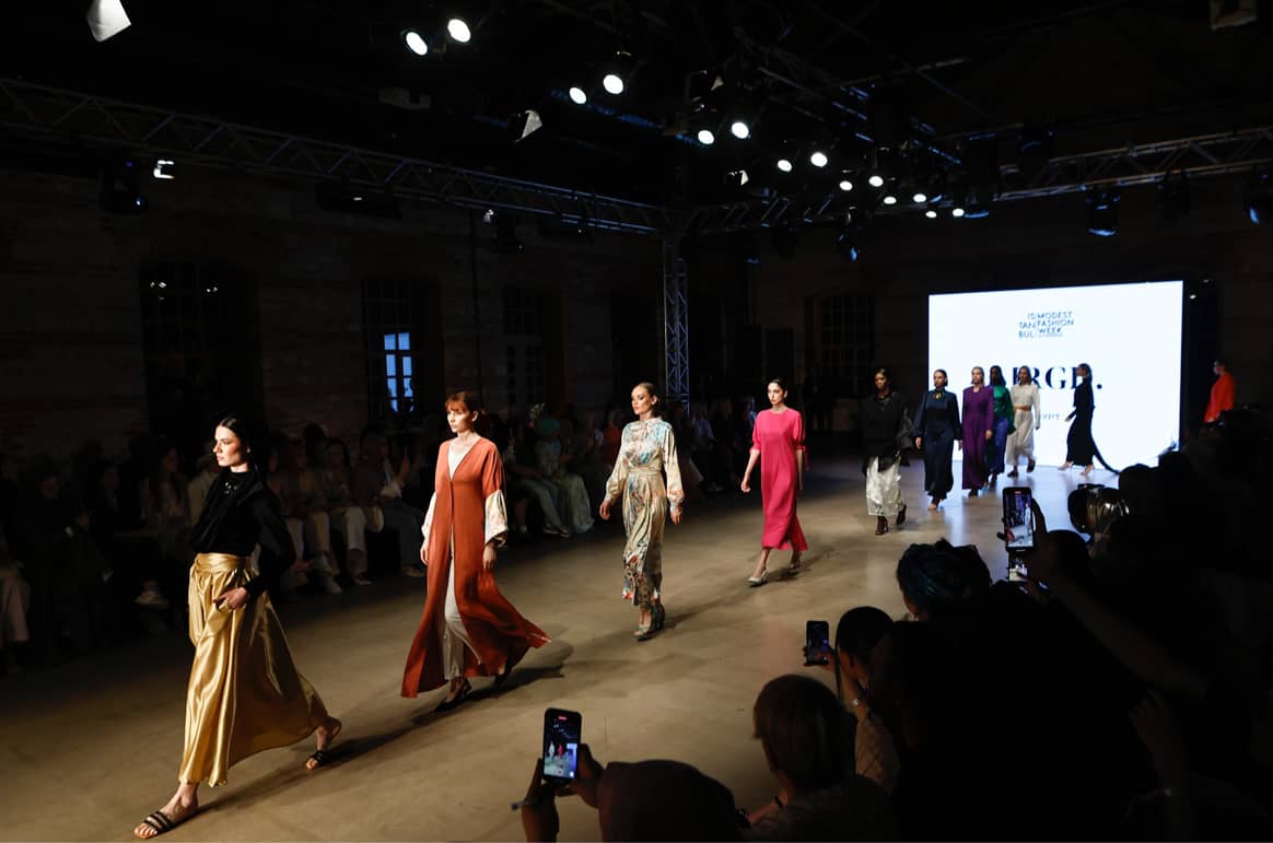 MRGD from Egypt showed its versatile collection at Istanbul Modest Fashion Week.
