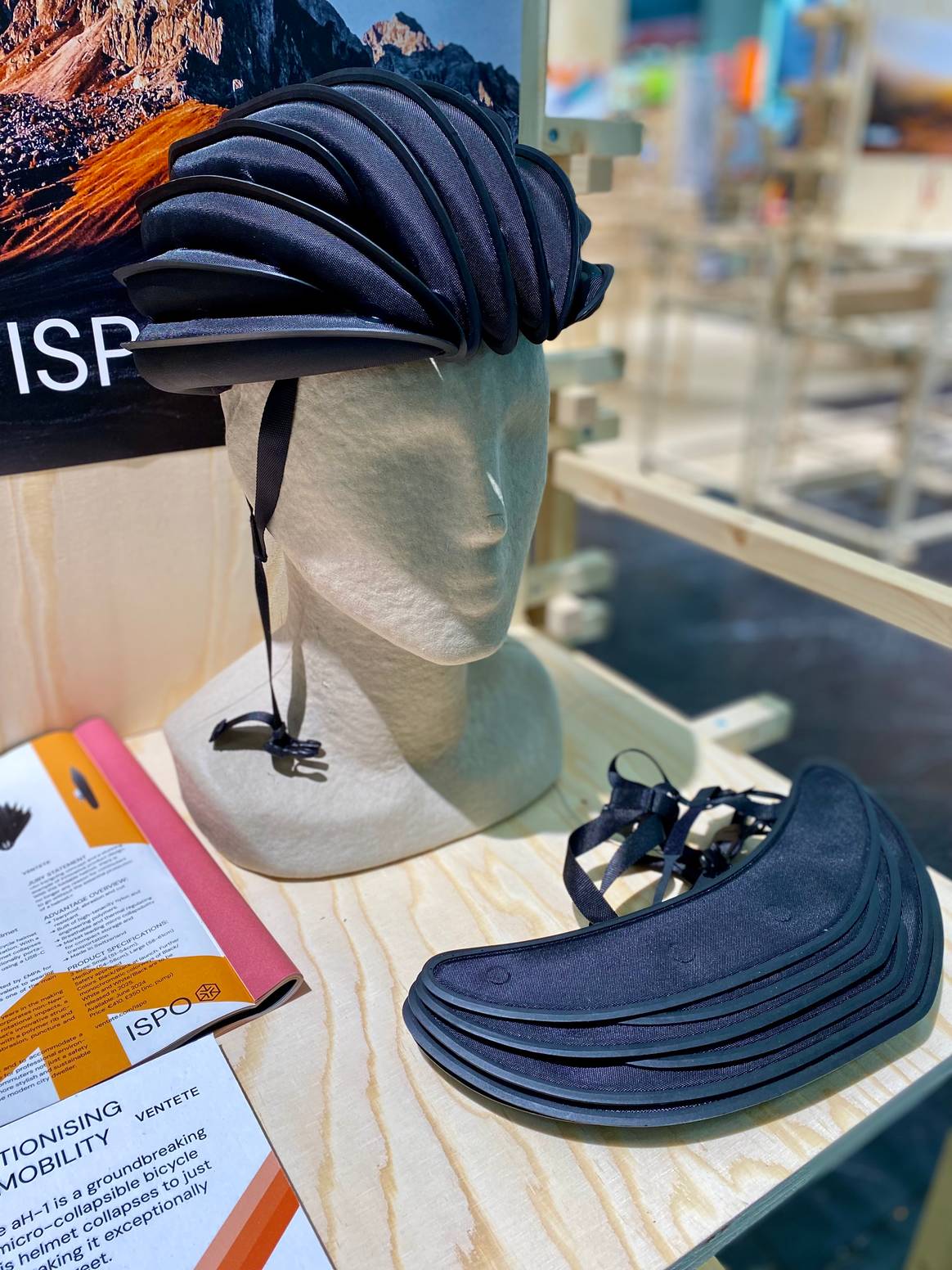 Der aufblasbare Helm von Ventete hat mehrere Ispo Awards gewonnen.
