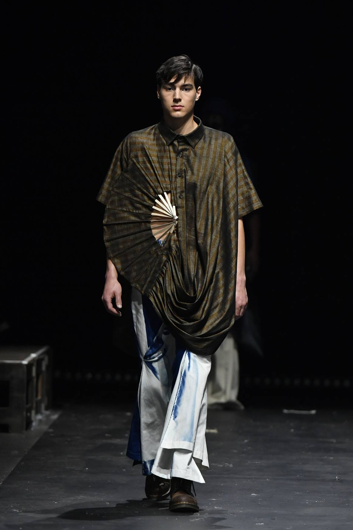 A look by third-year bachelor student Enak Baeken, Antwerp fashion department Show 2024.