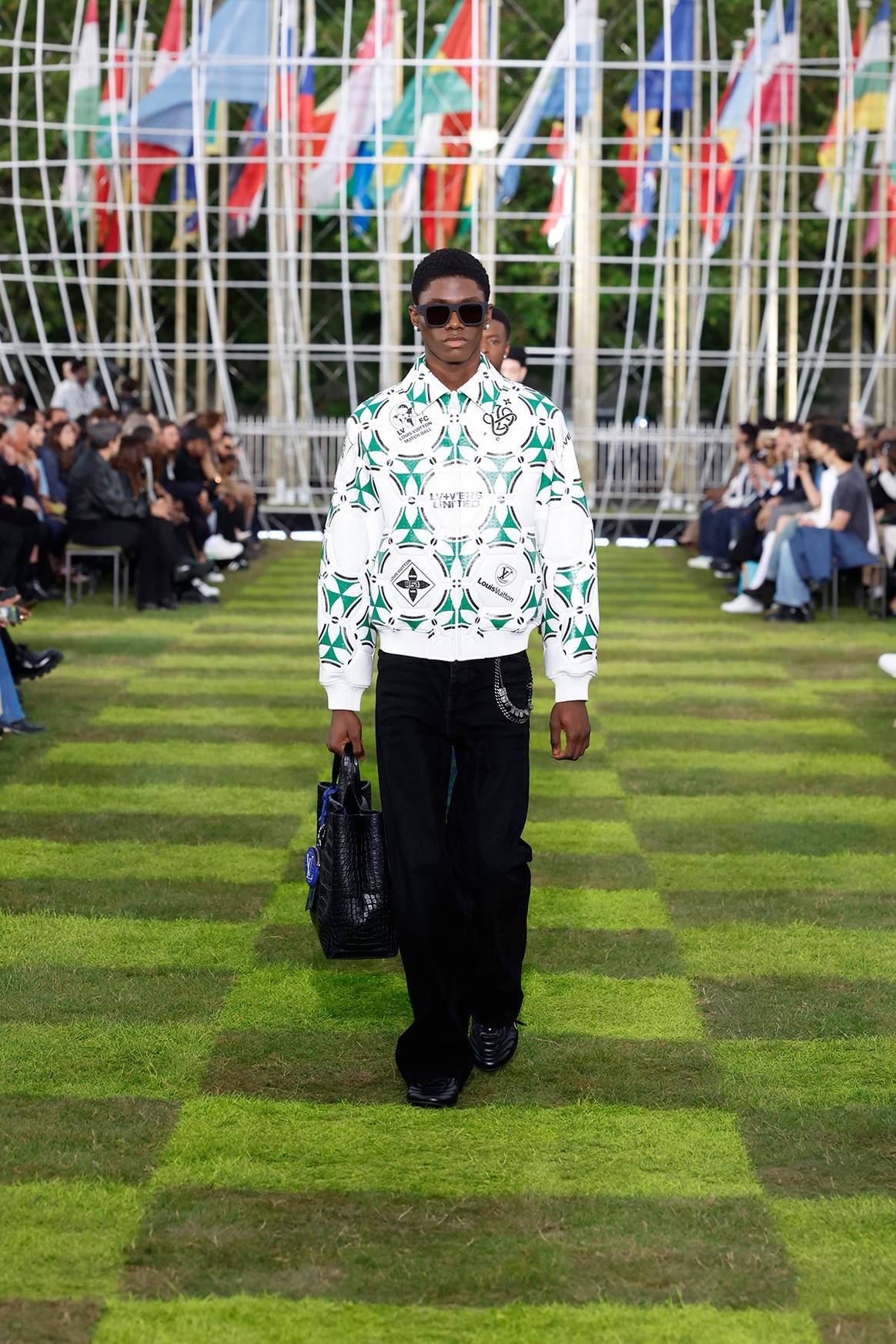 Louis Vuitton, colección moda-hombre para la temporada Primavera/Verano 2025.