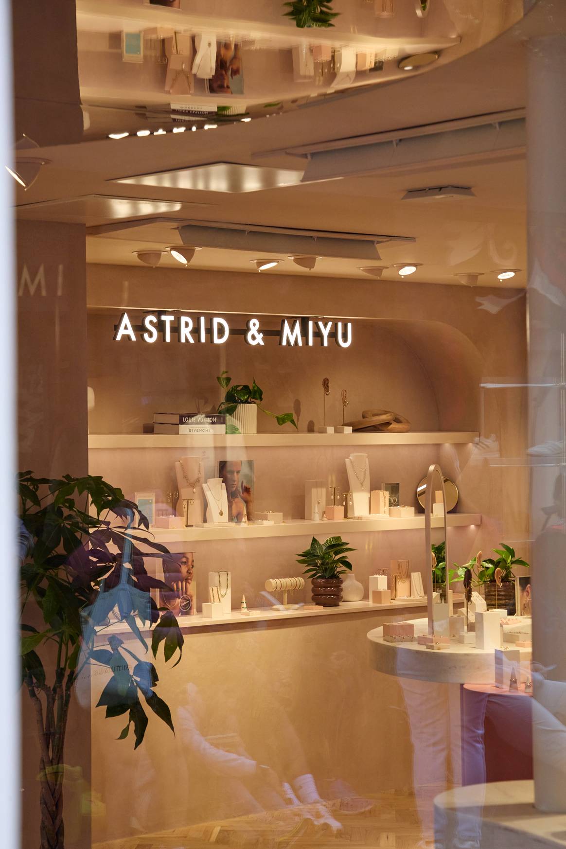 Astrid & Miyu, Carnaby Street store.