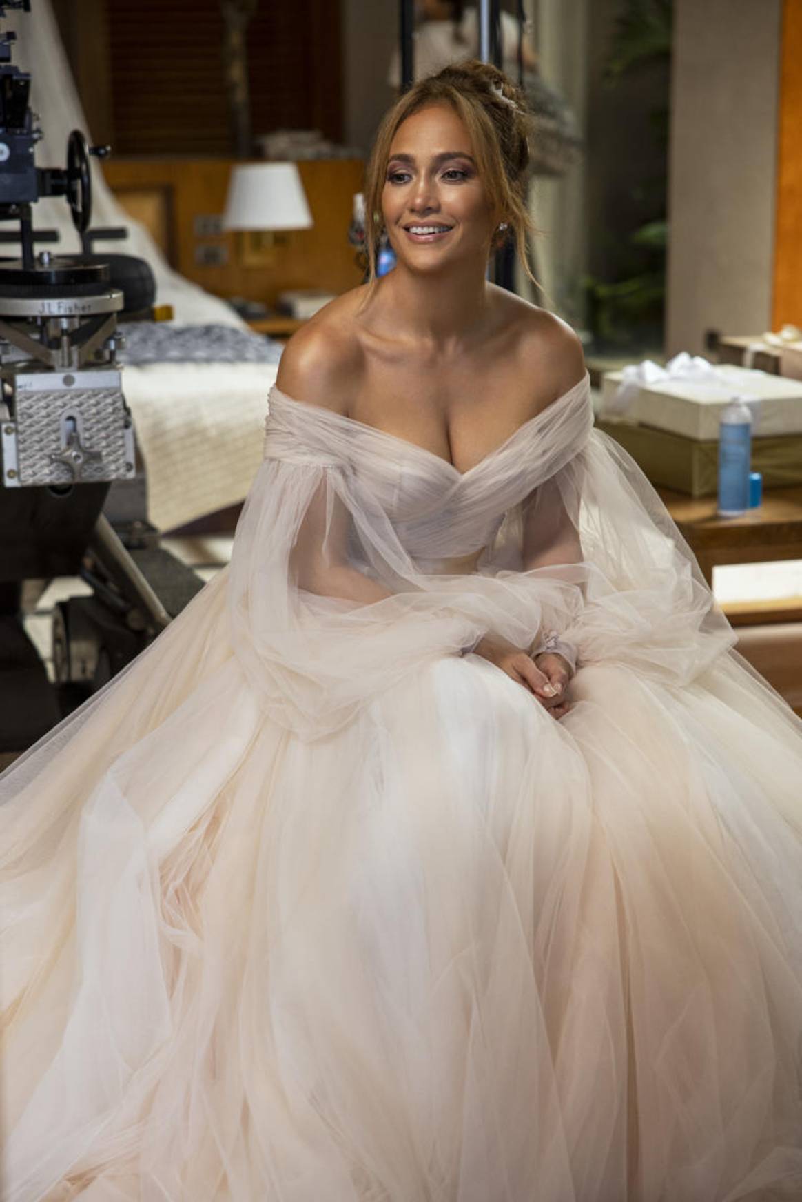 Jennifer Lopez wearing Galia Lahav in the Shotgun movie