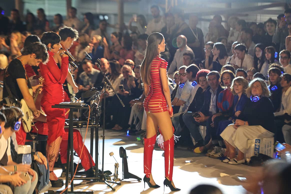 L’Hemisfèric de la Ciudad de las Artes y las Ciencias de Valencia durante la edición del Clec Fashion Festival de 2023.