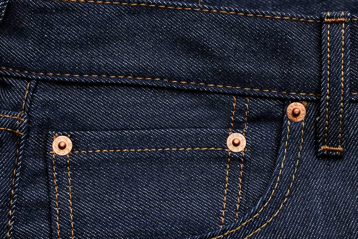 In this picture, you can see a coin pocket, rivets and contrasting yarns. Image: Levi's Buy Better, Wear Longer FW2022, via Finally Comunicaciones PR.