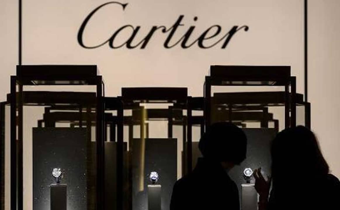 Franc surge casts shadow on Geneva's luxury watch fair