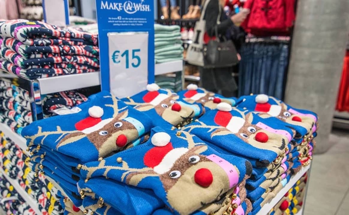 UK consumers fall in love with the Christmas jumper