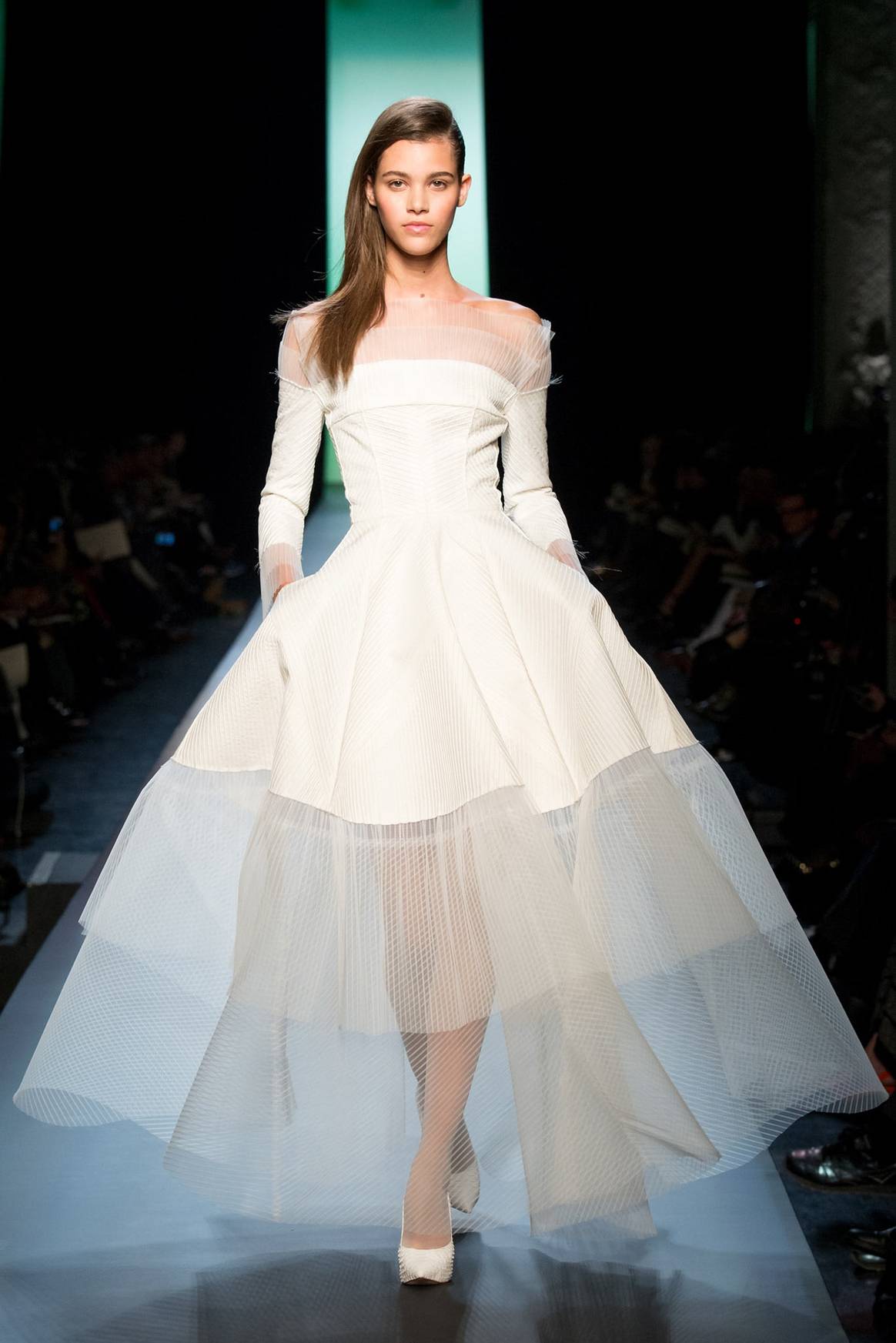 Haute couture: le réjouissant "mariage pour tous" de Jean Paul Gaultier