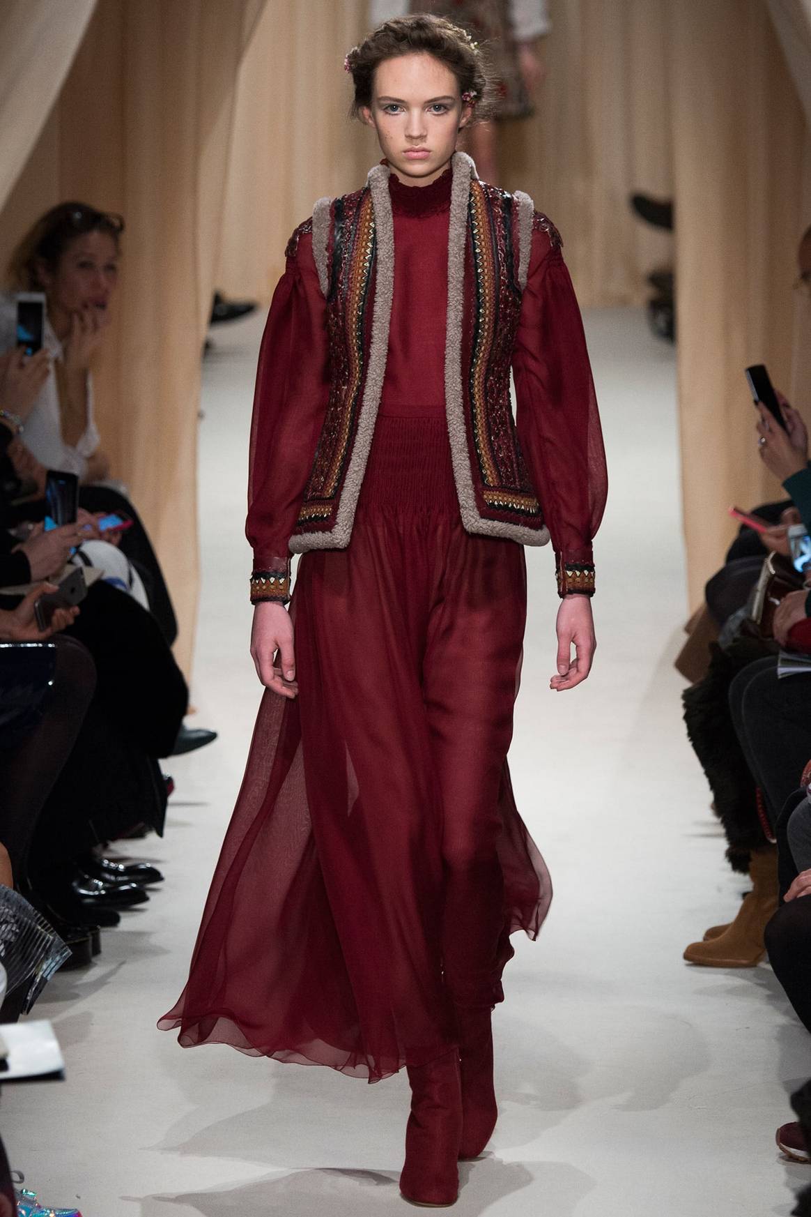 Haute couture: Valentino explore le folklore russe