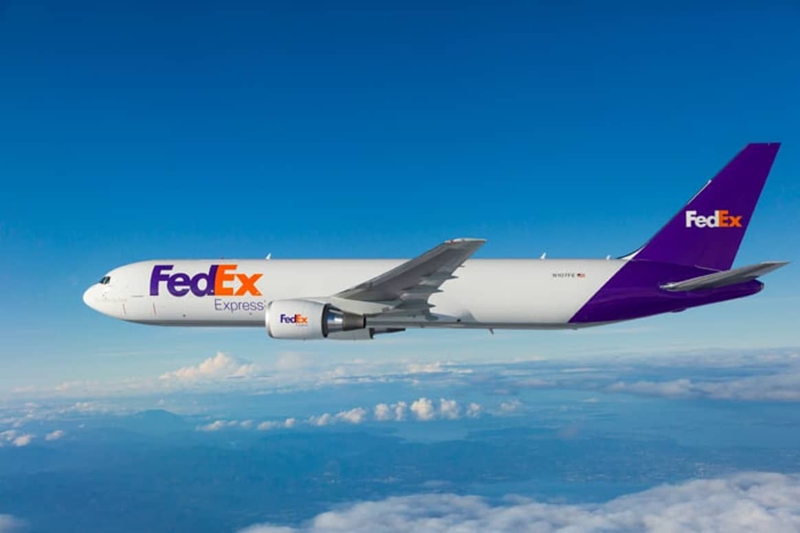FedEx to buy rival parcel delivery firm TNT Express