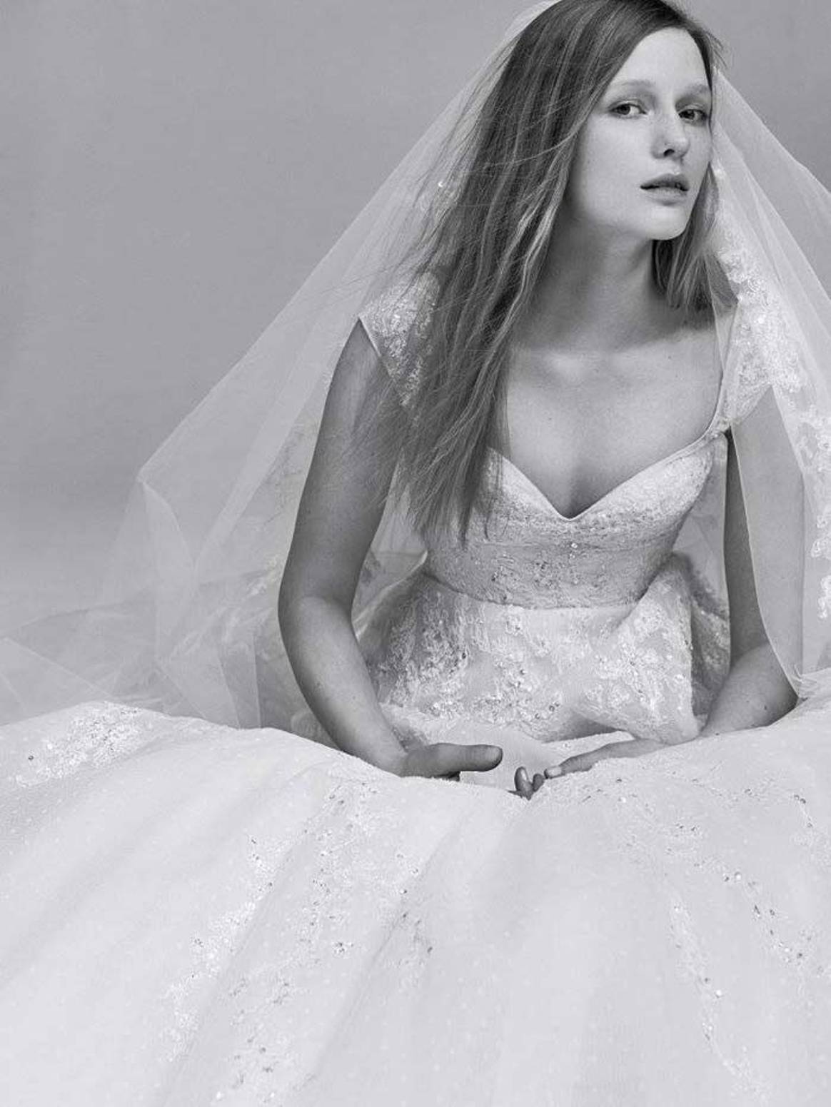 In beeld: Elie Saab lanceert bruidscollectie