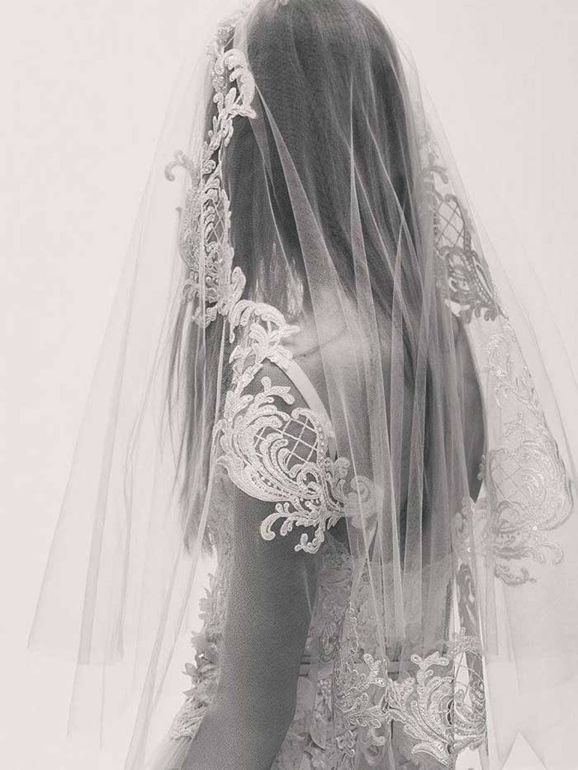 In beeld: Elie Saab lanceert bruidscollectie