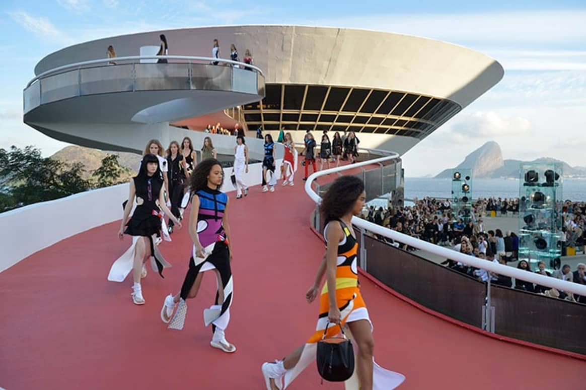En imágenes: Desfile en Río de Janeiro de la colección crucero de Louis Vuitton