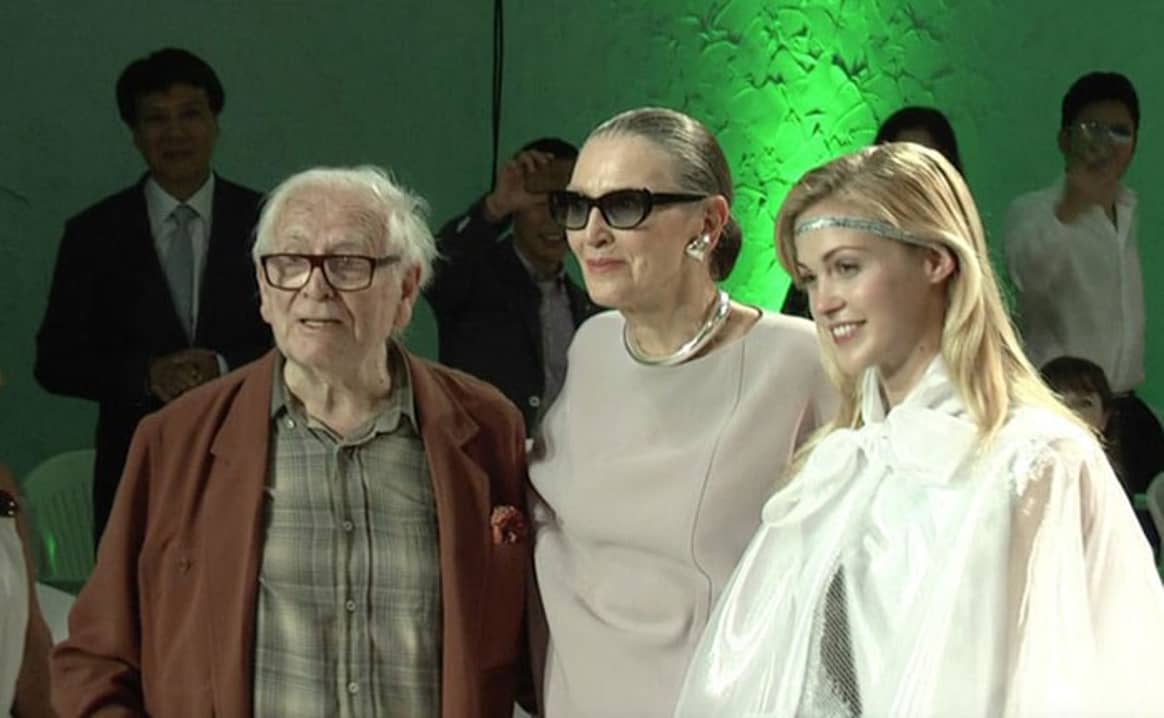 De onstuitbare modelegende: 94-jarige Pierre Cardin showt in Lacoste
