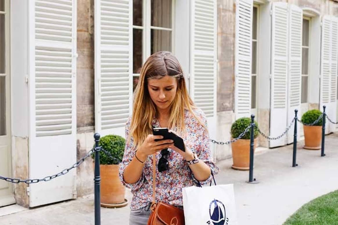 International mobile searches for UK apparel up 41 percent