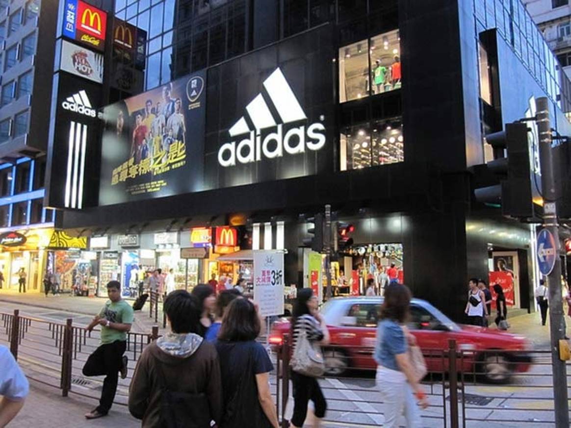 Les rues commerçantes les plus chères, ce qu'Adidas, Chanel et Moncler auraient besoin de vendre
