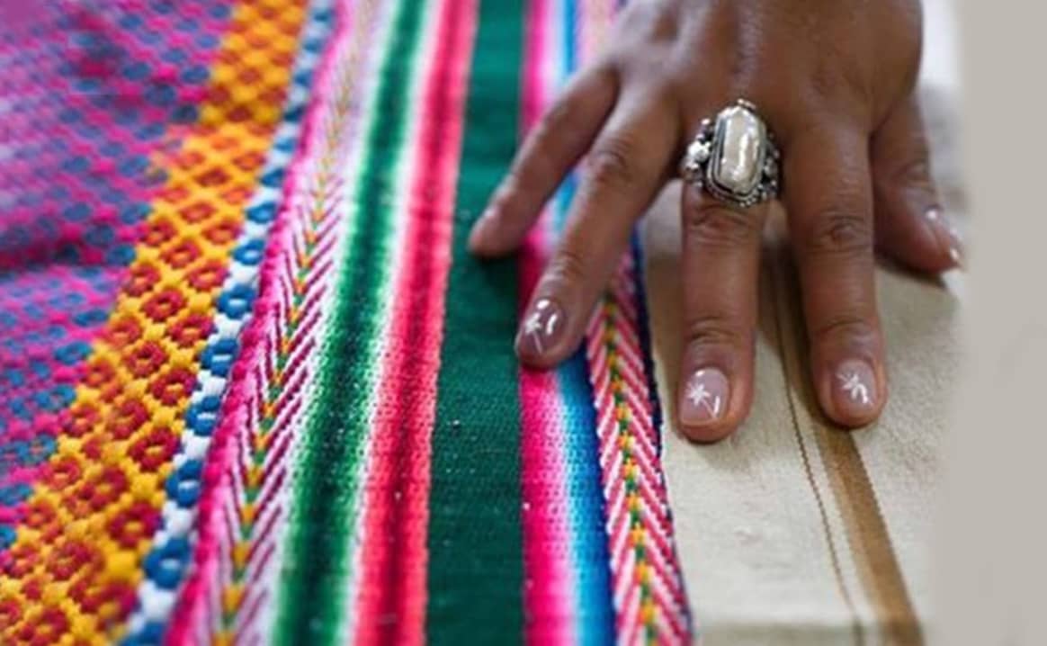 Eliana Paco, embajadora de la moda de la chola boliviana en el mundo