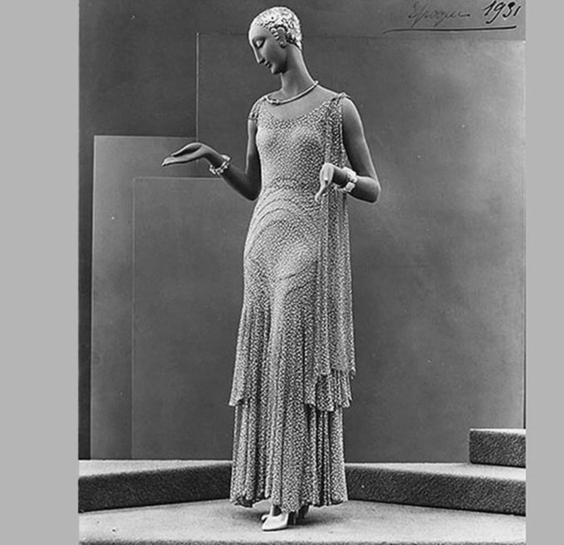 Fascinating Fashion Facts About the History of Mannequins