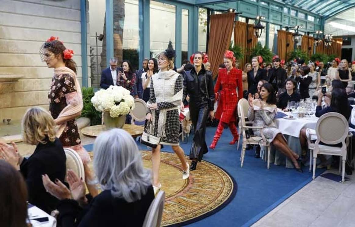 Chanel regresó al Ritz de París con un desfile de celebridades