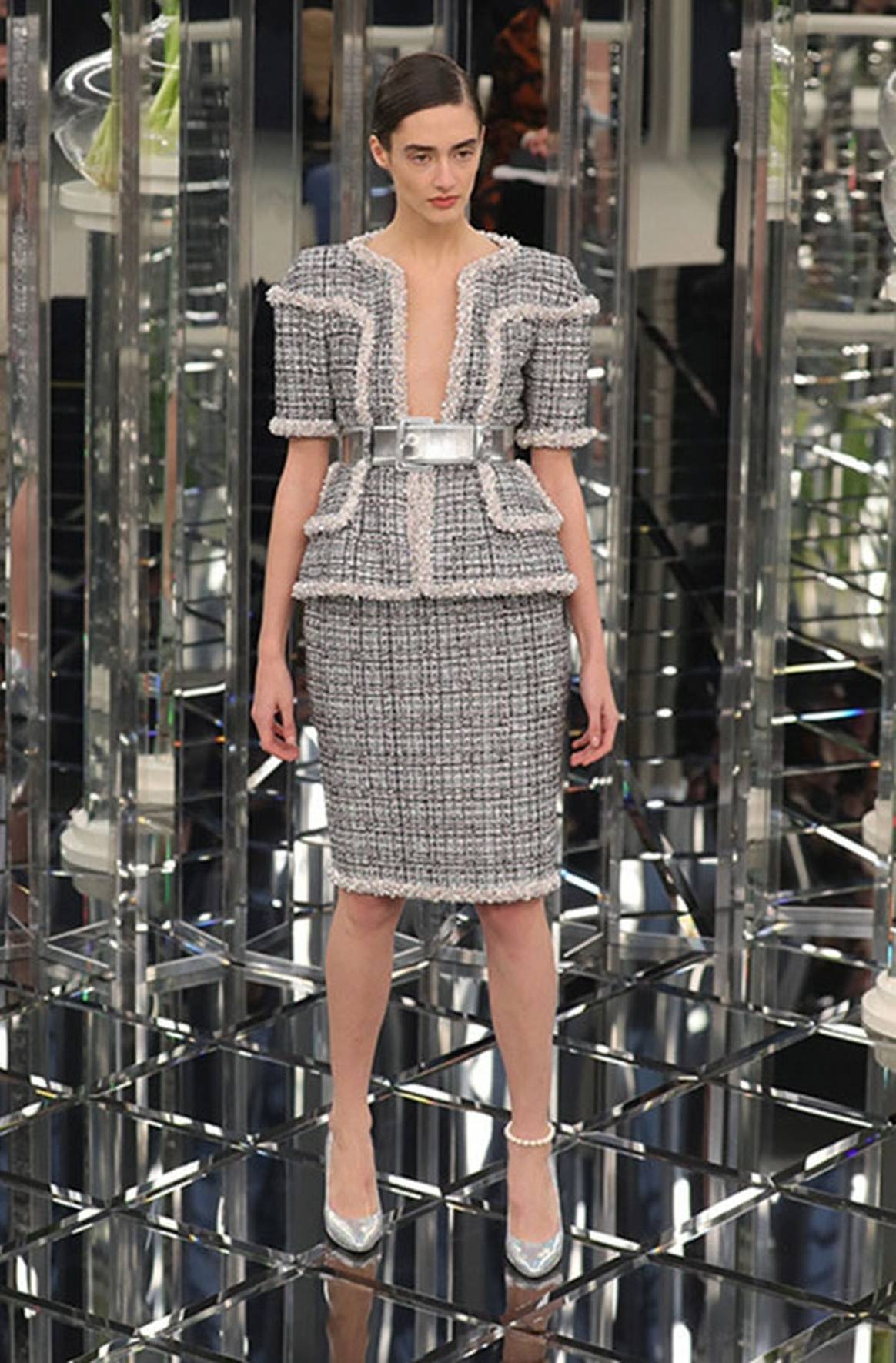 На Неделе высокой моды в Париже состоялся показ коллекции Chanel