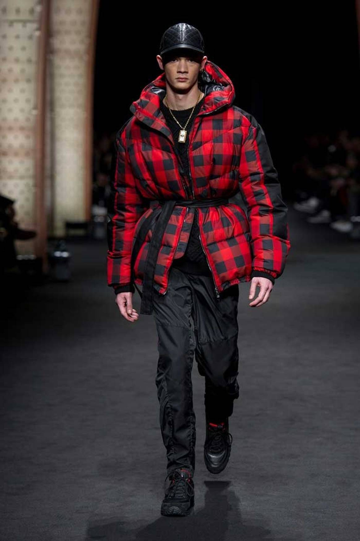 Milano moda uomo: trionfa il capospalla e torna il montone