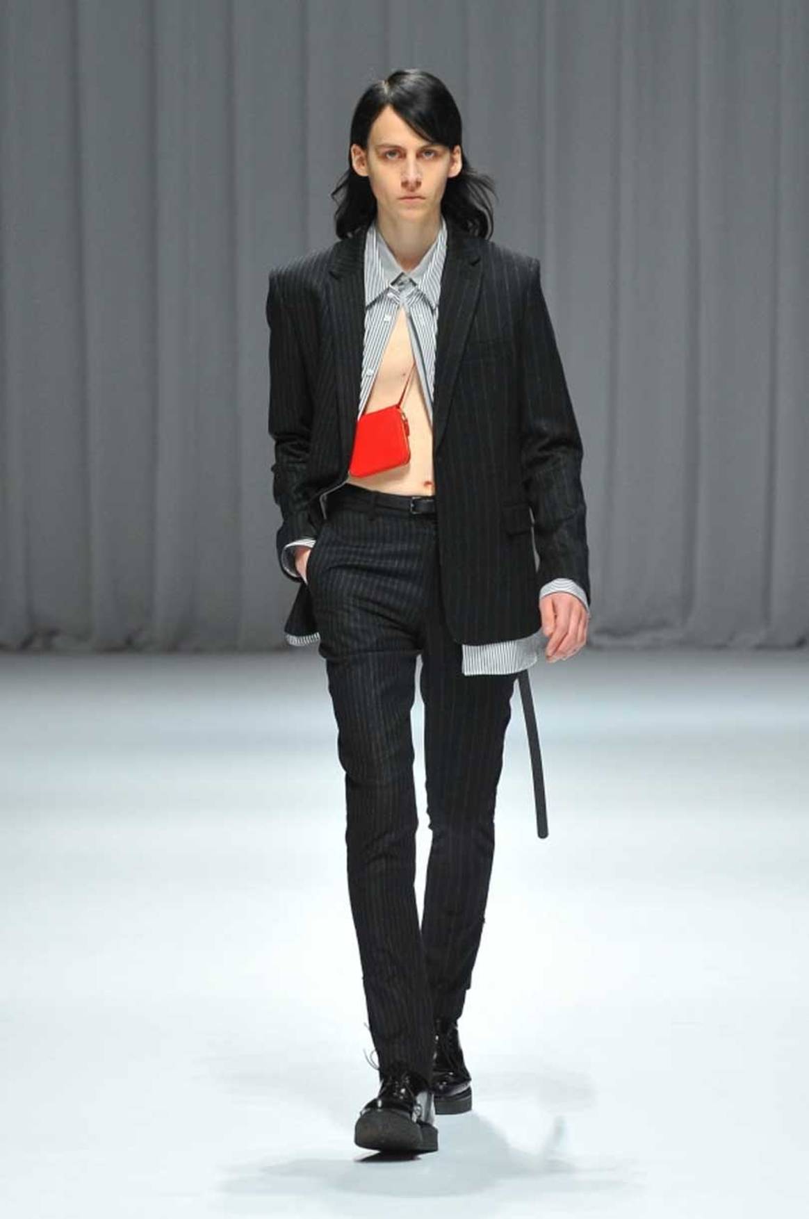 Gender-bending fashion spotted at Tokyo Fashion Week bang on trend