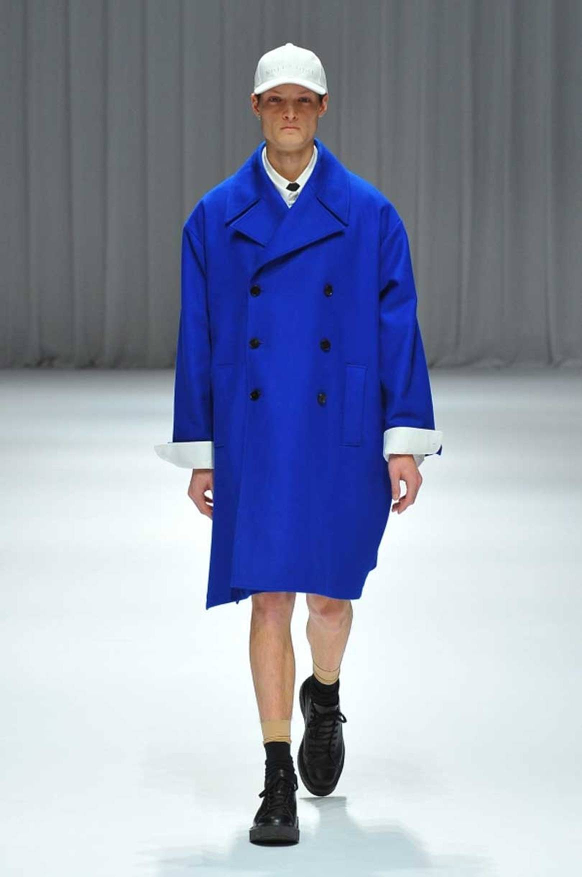 Gender-bending fashion spotted at Tokyo Fashion Week bang on trend