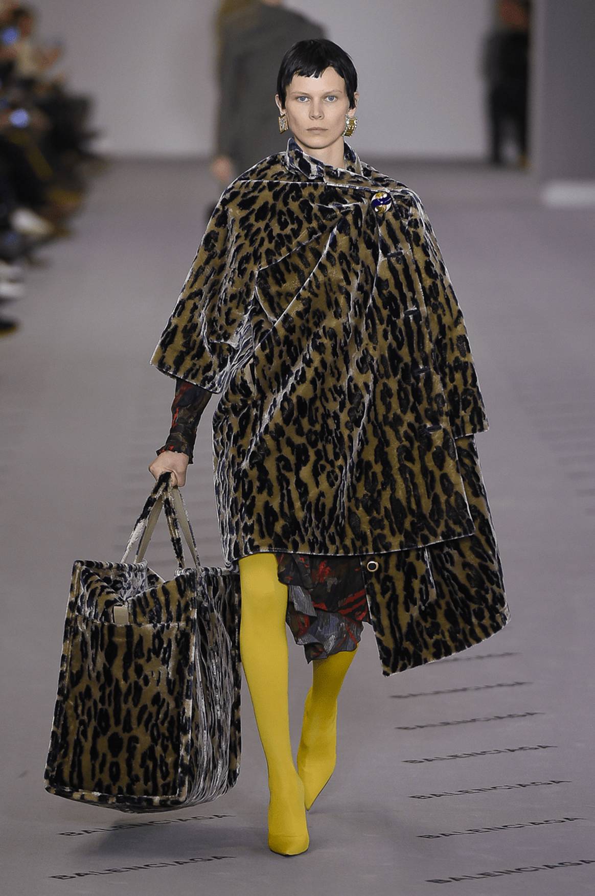 Fashion Week: Balenciaga joue la couture, Céline le masculin-féminin