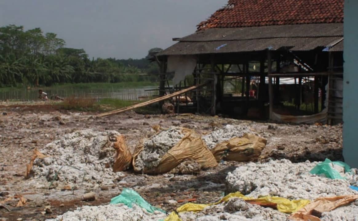 H&M, Zara и Marks&Spencer обвинили в экологической катастрофе в Азии