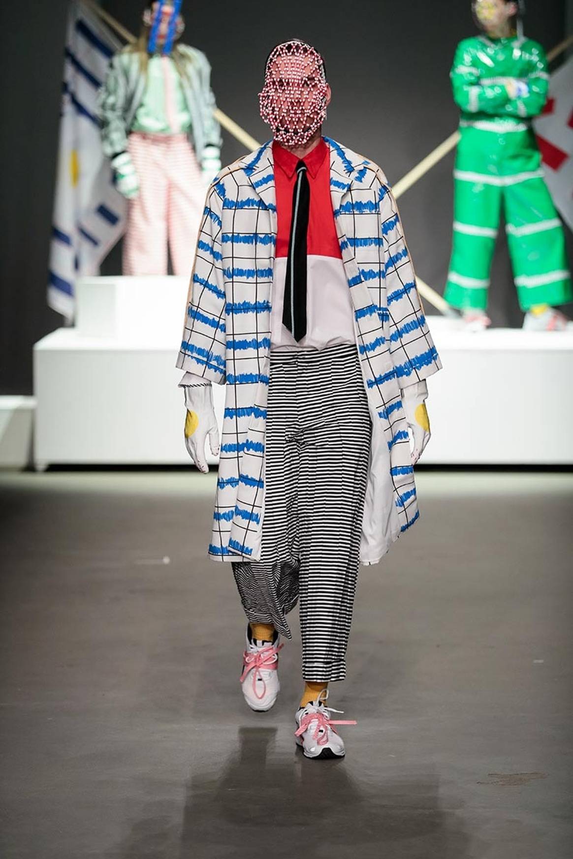 In beeld: Mondriaan-mode in het Gemeentemuseum