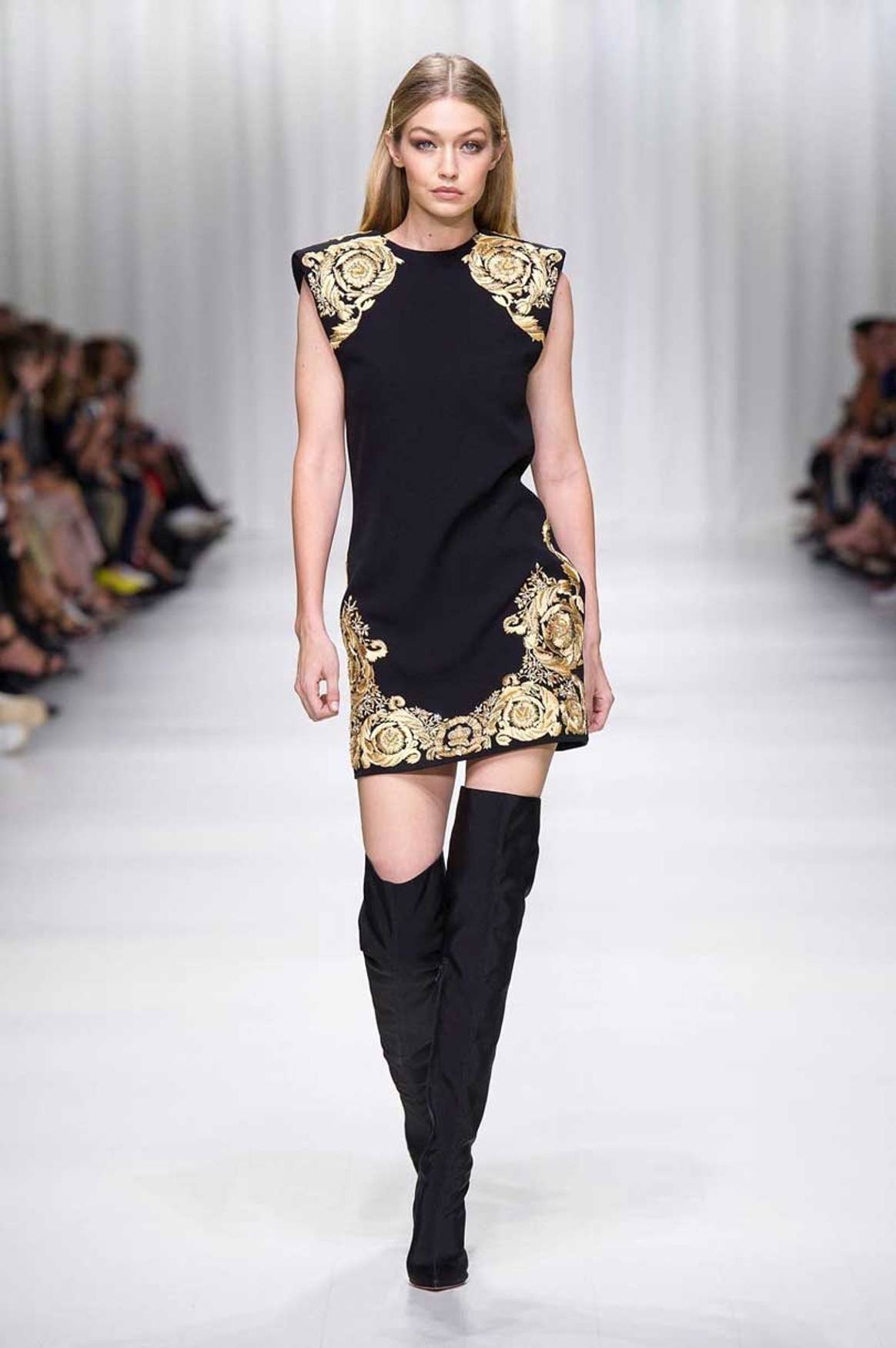 MFW: Versace pays tribute to Gianni Versace