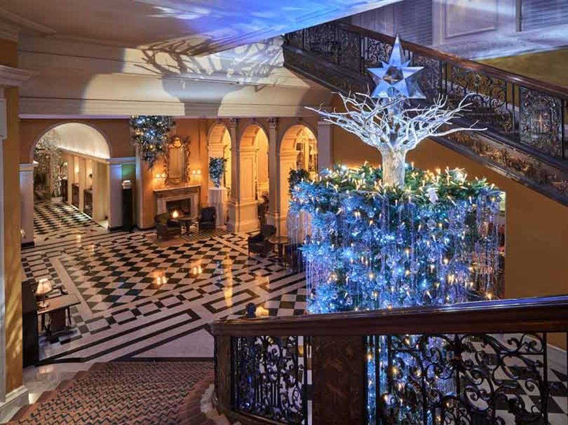 Claridge's unveils 2017 Christmas tree