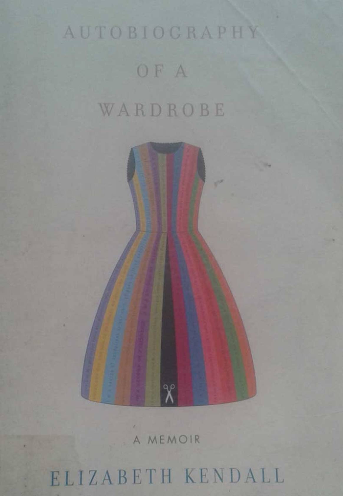 Lesetipp: „Autobiography of a Wardrobe“