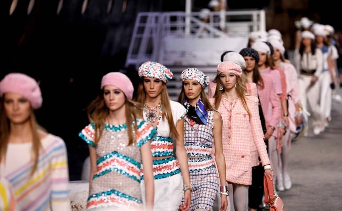 Chanel zeigt in Paris seine Kreuzfahrt-Kollektion