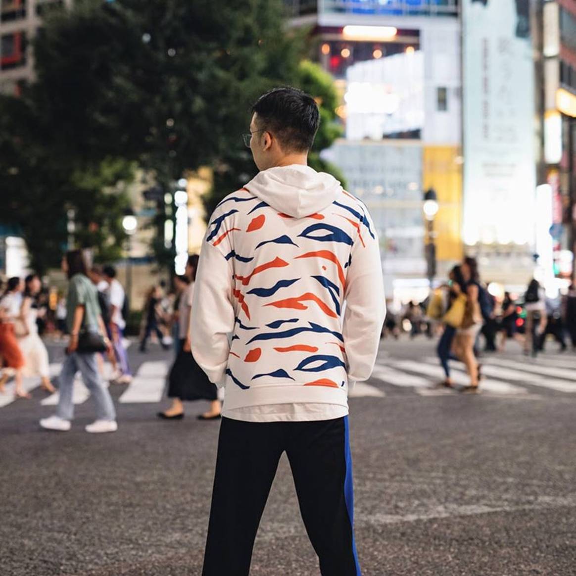 Люксовый бренд одежды Kenzo выпустил коллекцию в поддержку тигров