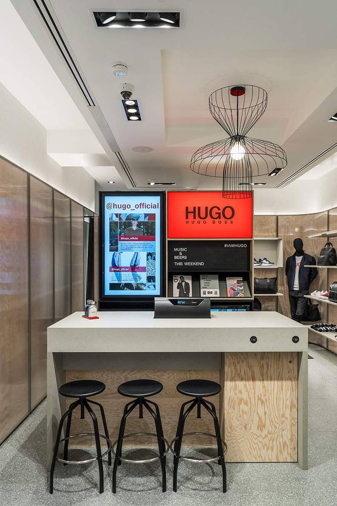 Kijken: De eerste Nederlandse winkel van Hugo Boss zuster label Hugo