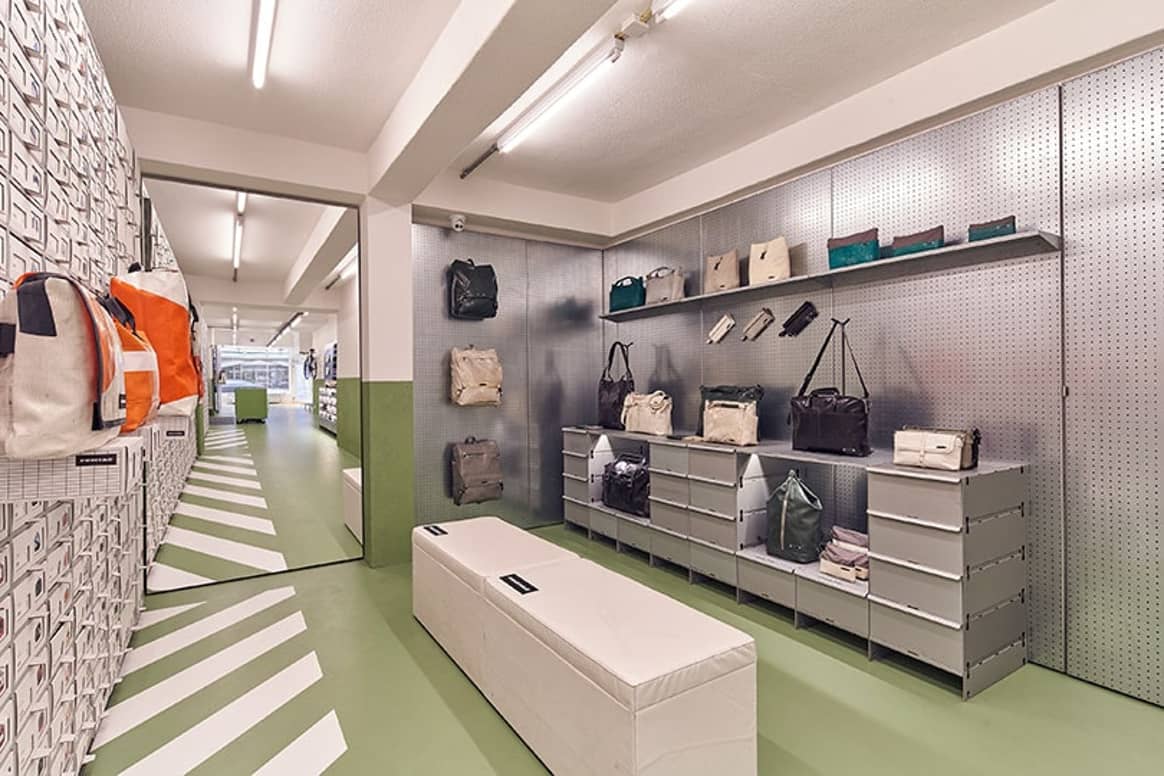 In Bildern: Freitag eröffnet ersten Store in Düsseldorf