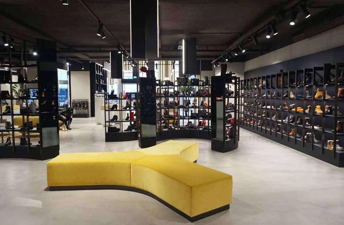 In Bildern: Der neue Omoda Flagship Store in Amsterdam, designt von Piet Boon