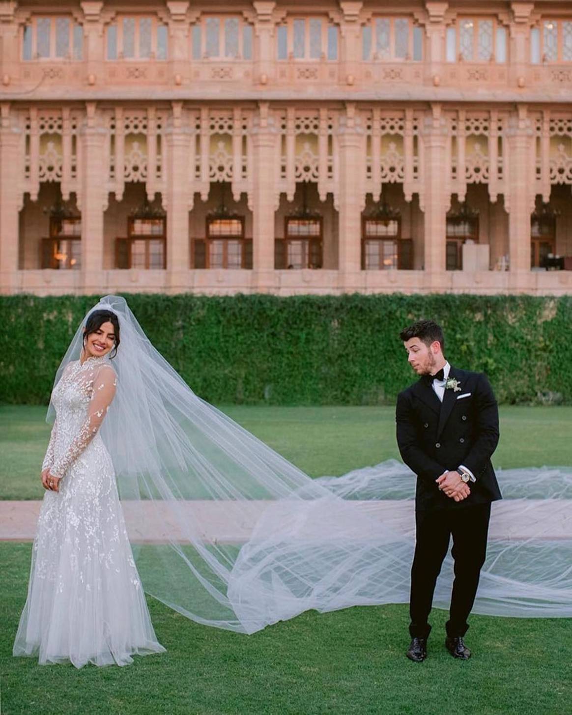 Ralph Lauren desvela todos los secretos del vestido de novia de Priyanka Chopra