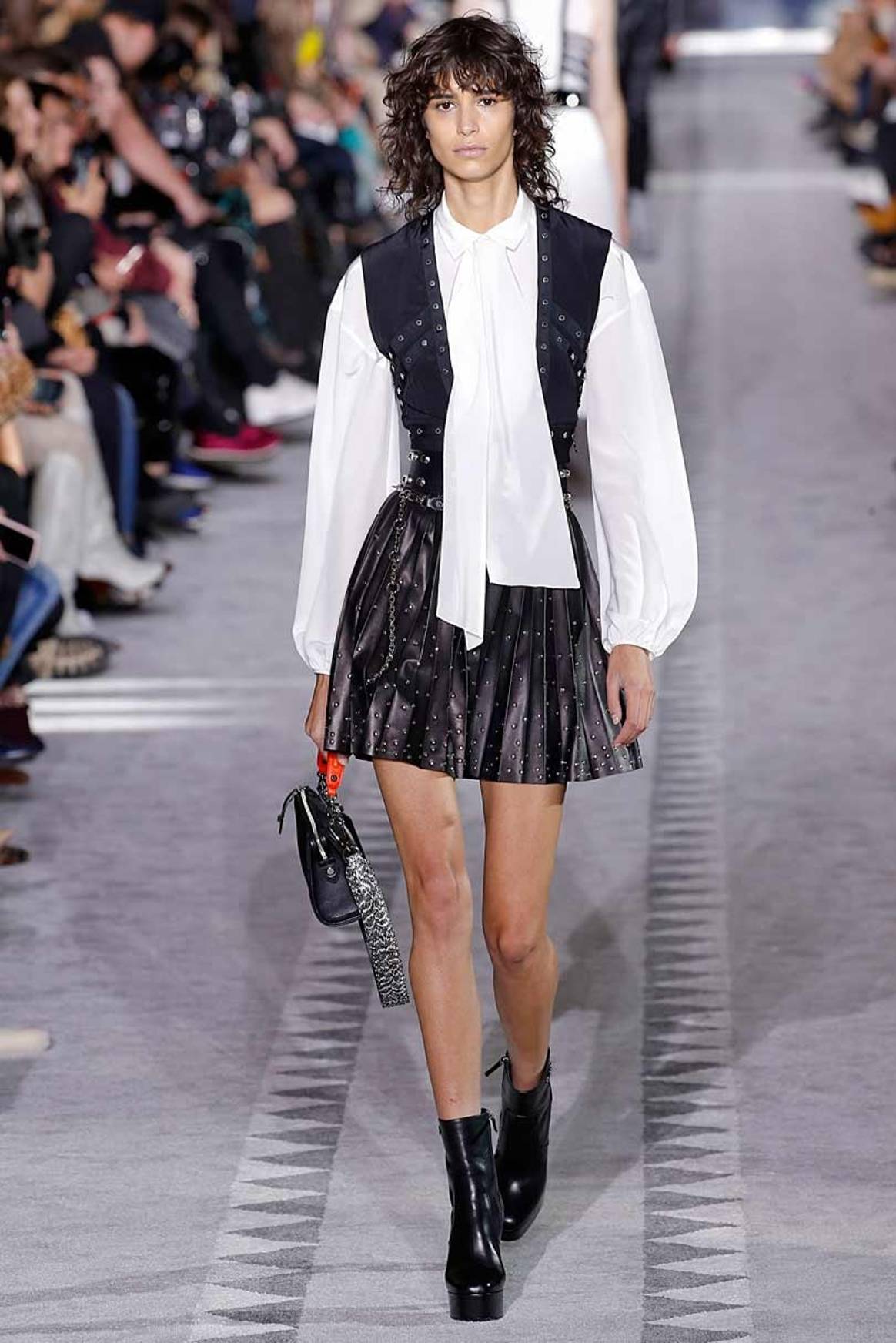 Fashion week: Longchamp profite du départ de grands noms, files d'attente chez Siriano