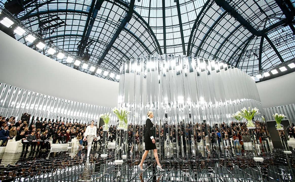 In beeld: Karl Lagerfeld's meest memorabele modeshows