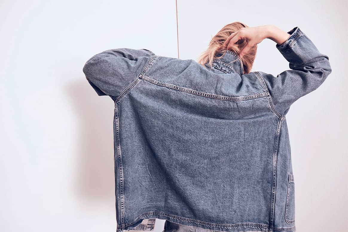 Lyst: джинсы стали третьим по популярности предметом одежды в поисковых запросах