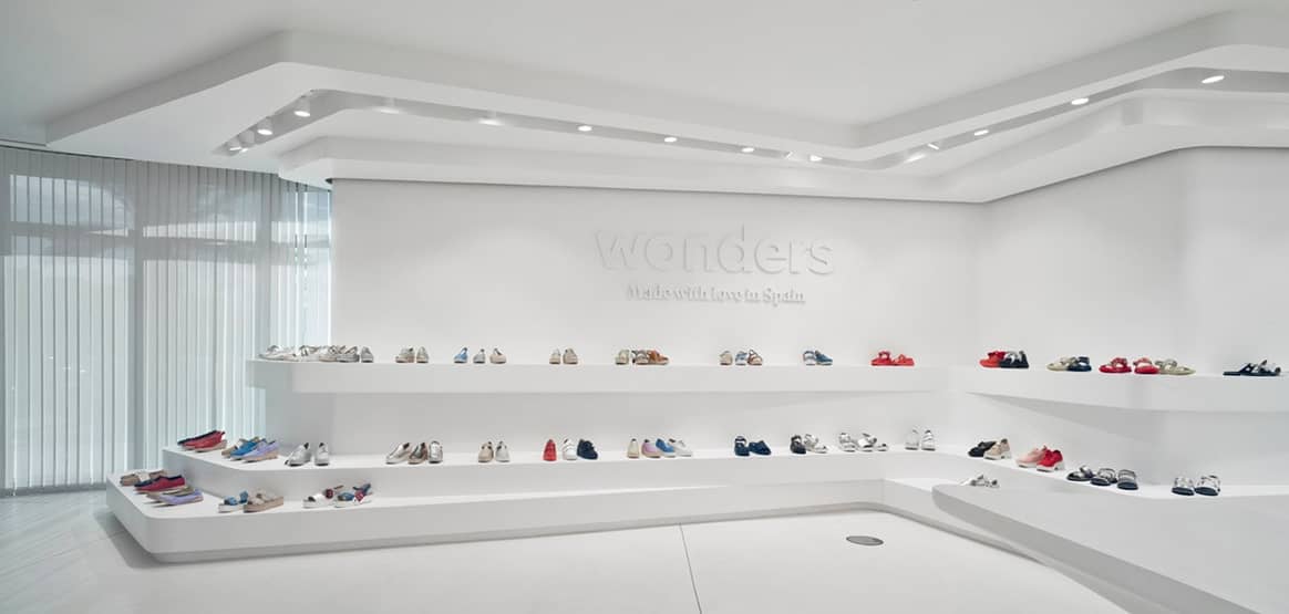 Minimalismo orgánico: nos adentramos en el nuevo showroom de zapatos Wonders