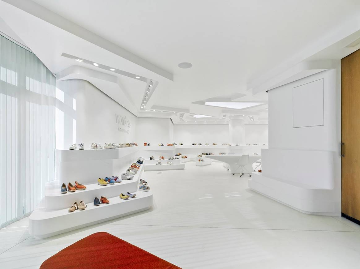 Minimalismo orgánico: nos adentramos en el nuevo showroom de zapatos Wonders