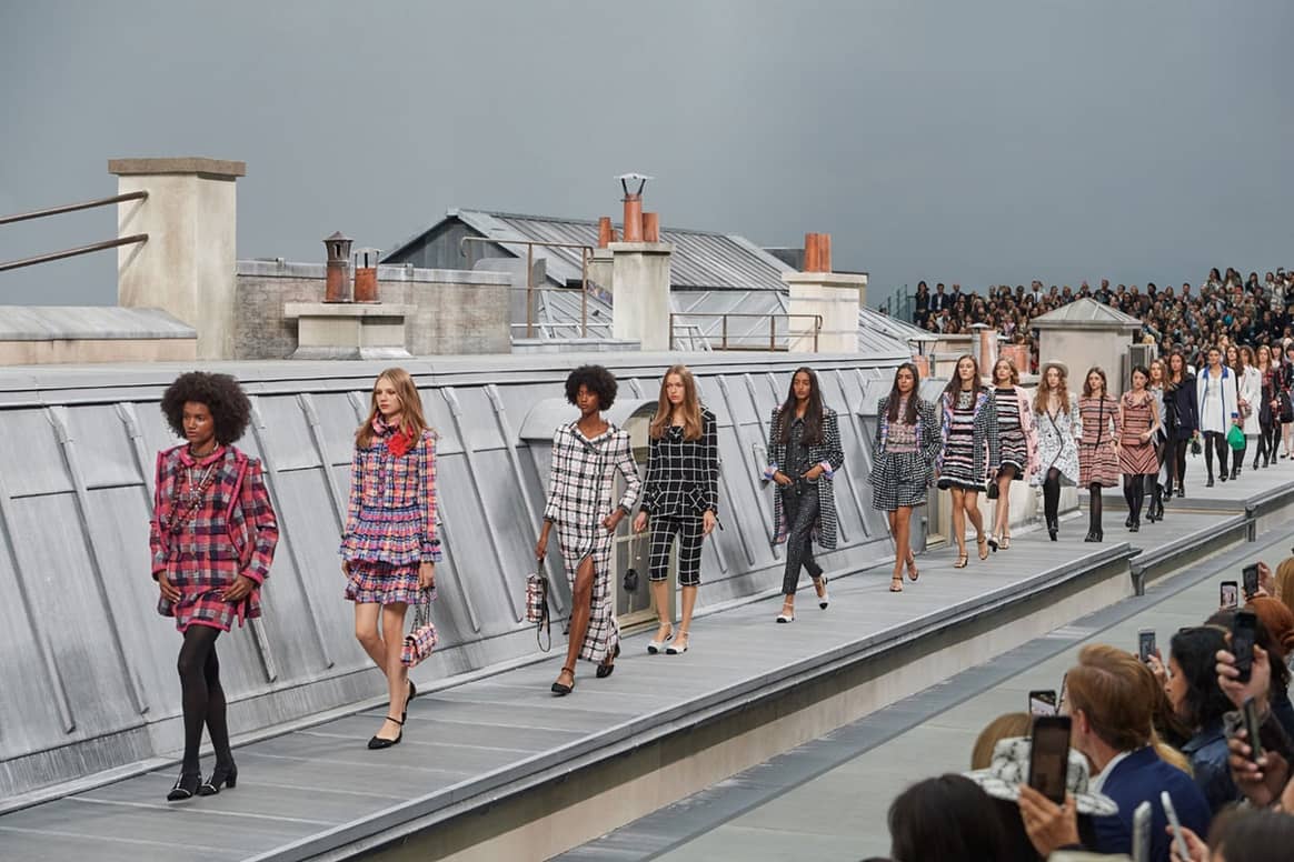 De Leandro Cano a la intrusa en el desfile de Chanel: lo más destacado de la Semana de la Moda de París SS20