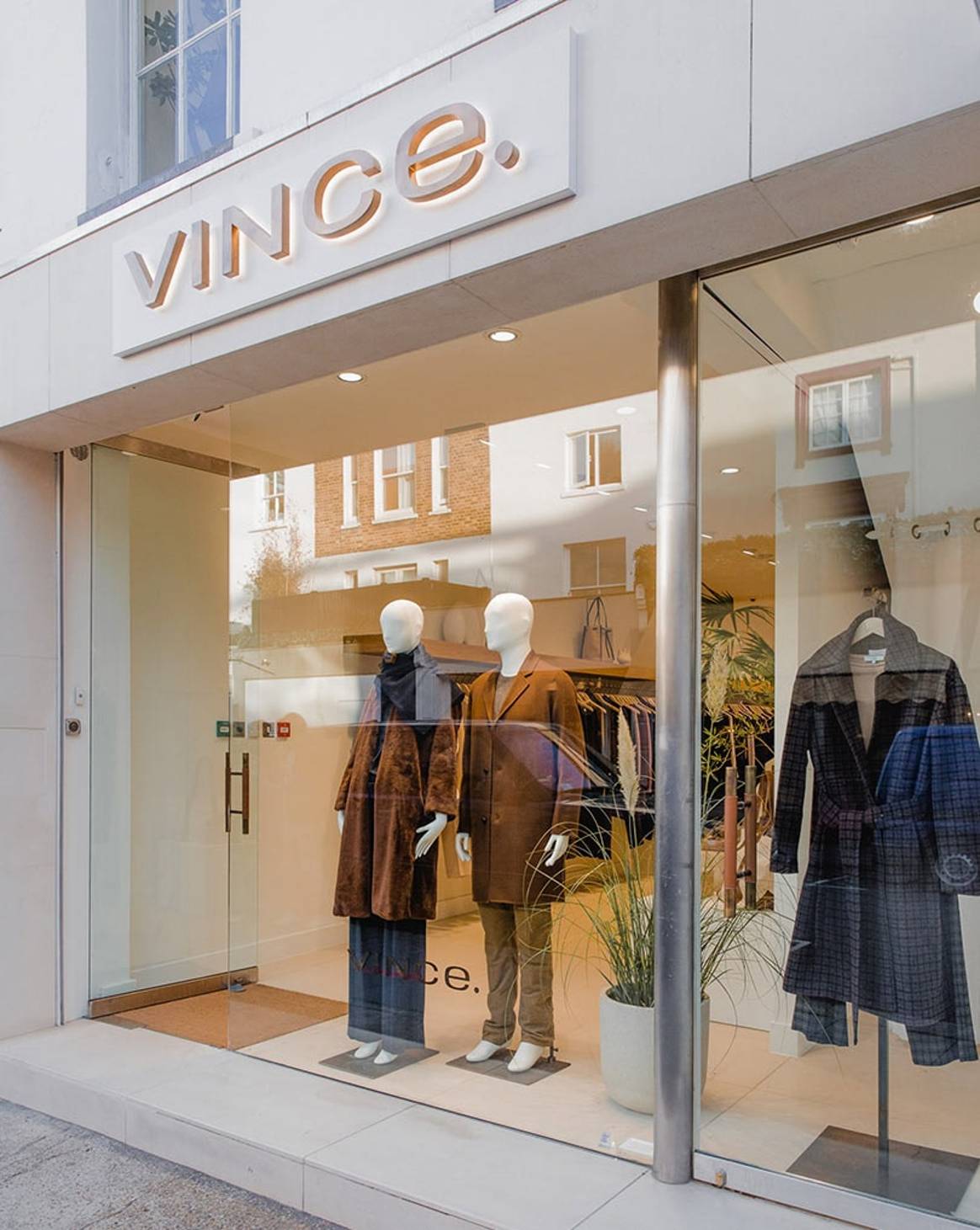 Kijken: Eerste Europese winkel van Vince geopend in Londen