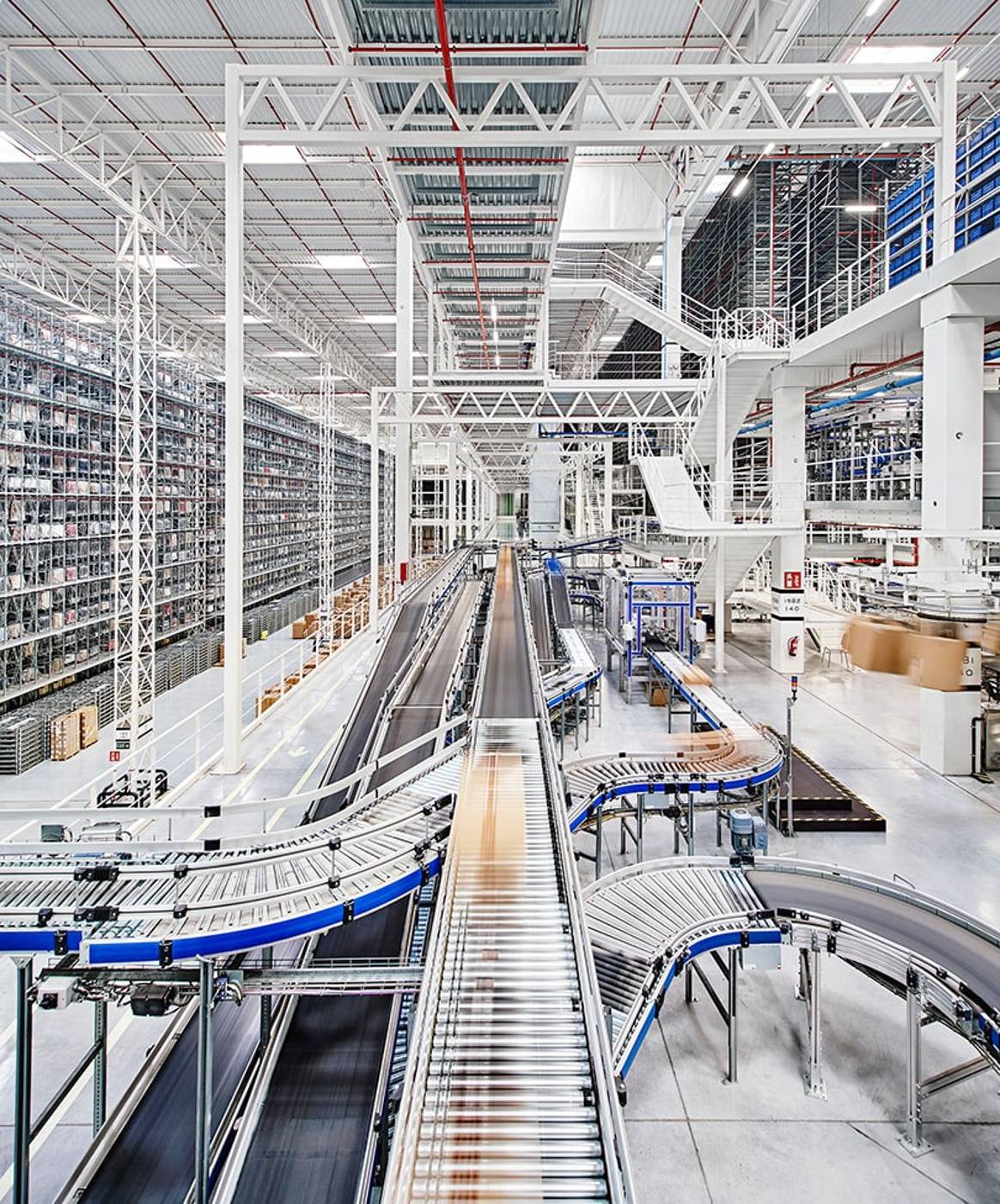A toda máquina, Mango abre un nuevo centro logístico capaz de gestionar más de 75.000 prendas por hora