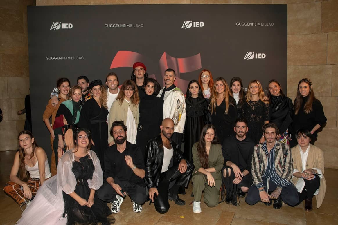 El IED celebra sus 25 años en España con un desfile en el Museo Guggenheim de Bilbao