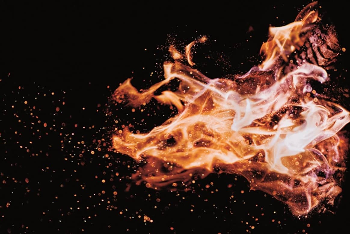 Die Marke CORDURA® präsentiert Flammschutzstoffe mit verbesserter Strapazierfähigkeit speziell für extreme Industrieumgebungen