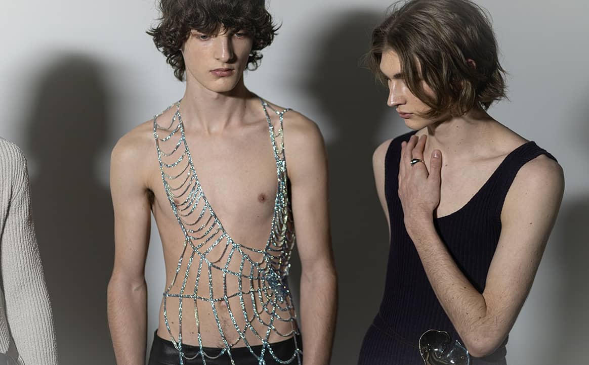 Paris Fashion Week : Ludovic de Saint Sernin et Palomo Spain utilisent des cristaux Swarovski