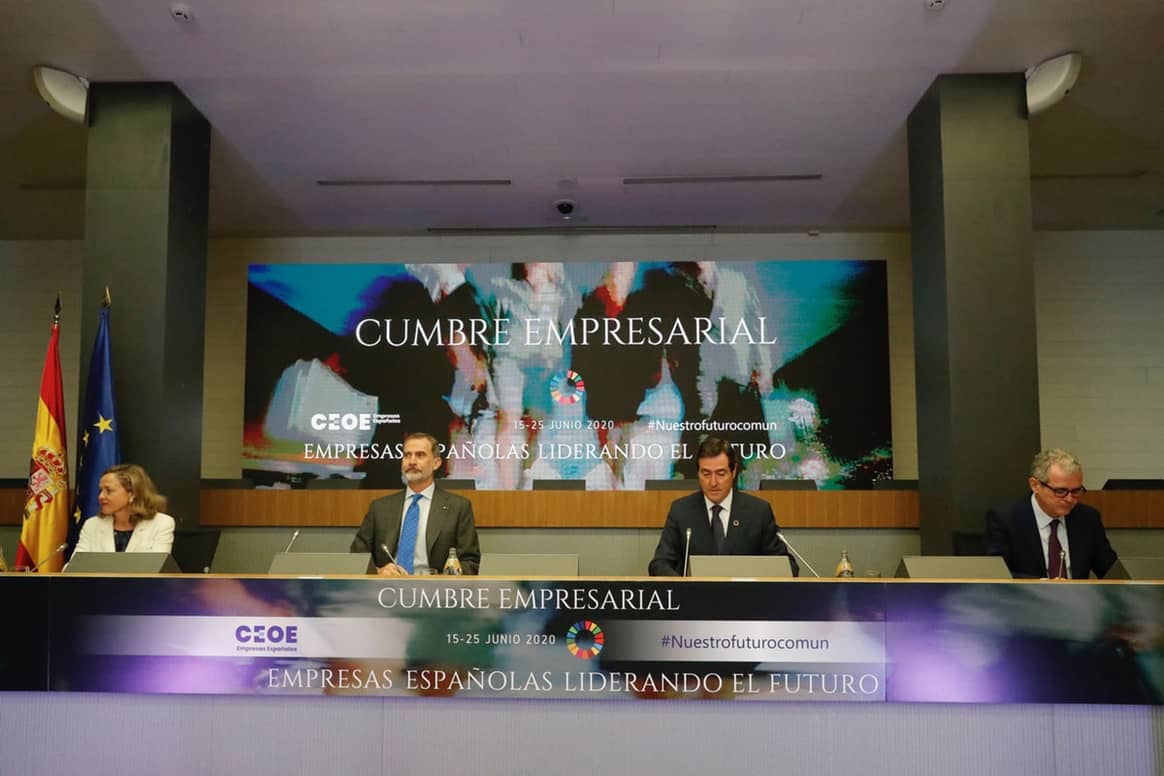 Felipe VI clausura la cumbre de la CEOE: “estamos ante una gran oportunidad para avanzar”